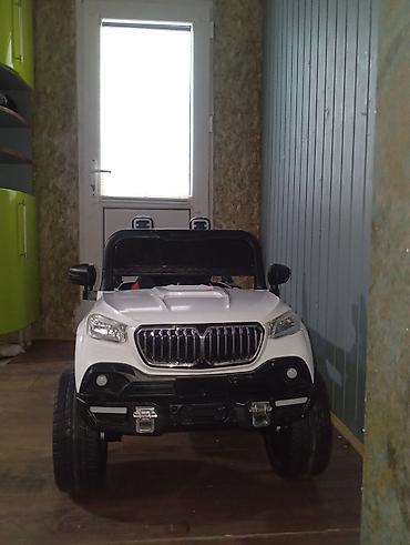 Uşaq üçün elektrik maşınları: Uşaqlar üçün elektrikli minik avtomobili – SUV tipli, ikioturacaqlı — 1