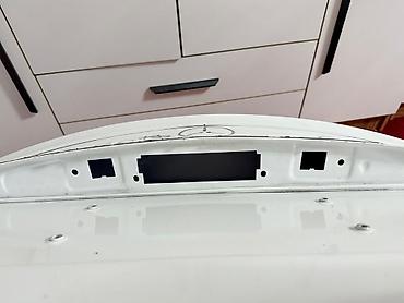 вмятина: Белая крышка багажника для Mercedes-Benz C-C-class w205 2018г имеется — 5
