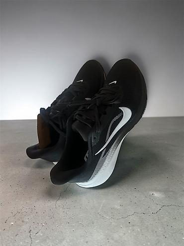 Мужские кроссовки, 42, Nike, Новый, цвет - Черный, Самовывоз, Бесплатная доставка, Платная доставка