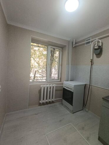 2 комнатная квартира в бишкеке купить: 2 бөлмө, 45 кв. м, Хрущевка, 1 кабат, Евроремонт