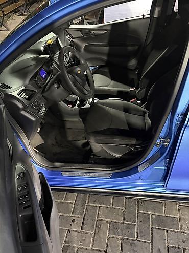 бмв м7: Chevrolet Spark: 2016 г., 1 л, Вариатор, Бензин, Хэтчбэк — 5