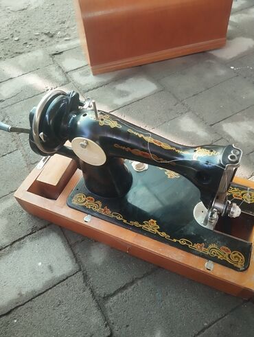 петельная машинка: Швейная машина Ankai, Вышивальная, Ручной