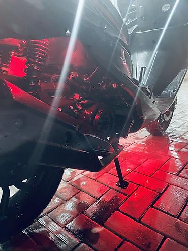 Скутеры: Макси-скутер 150 куб. см, Б/у — 4