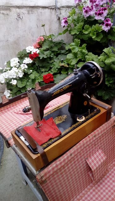 tikiş maşni: Швейная машина