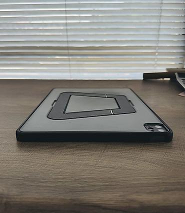 айпады бишкек: Планшет, Apple, память 1 ТБ, 12" - 13", 5G, Б/у, Классический цвет - Черный — 9