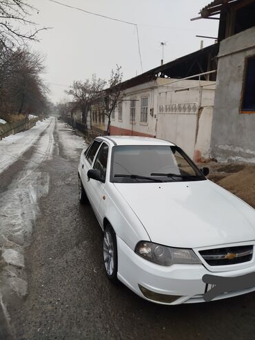 Daewoo: Daewoo Nexia: 2010 г., 1.6 л, Механика, Бензин, Седан