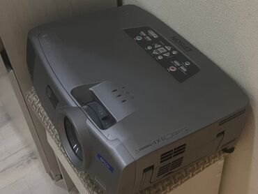 компютер комплект: Продаю проектор Epson в хорошем и рабочем состоянии. пользовались