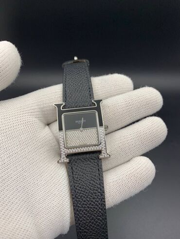 часы женские кварцевы: Hermès Heure H Double Jeu ️Премиум качество ️Размеры :21 мм х 21 мм