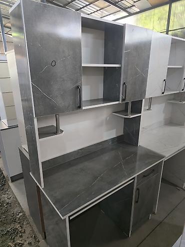 silver kitchen: Кухонный модуль с рабочей зоной и верхними шкафами. - Компоновка — 1