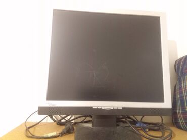 Monitorlar: 19 ekrandi TV etmek olur 100 AZN HDMI kabel AIX kabel Tv ötürücü