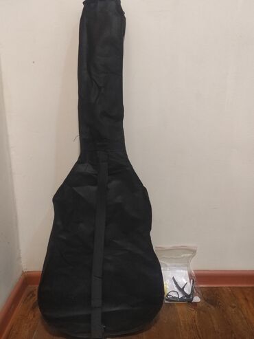 gitara simleri: Məhsul: Akustik gitara dəsti - Korpus: dreadnought forması, cutaway