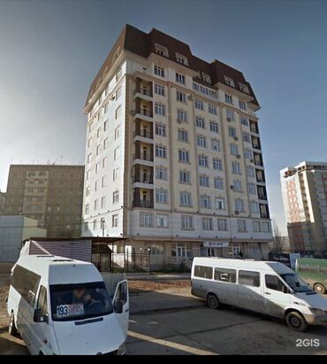 помещение в тц: Продаю коммерческое помещение 70.2м² в современном жилом доме в 12