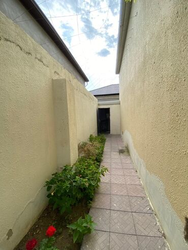 Həyət evləri və villaların satışı: TƏCİLİ SATILIR! ÜNVAN: Mənzil Corat Bağlarında, Port Novkhani — 3