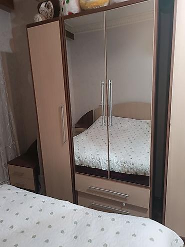 azadliq ev: Kirayə verilir xanımlara,bacı qardaşa,və ya ana başlaya. bu 4otaqli — 2