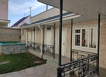 Долгосрочная аренда домов: 180 м², 5 комнат — 4