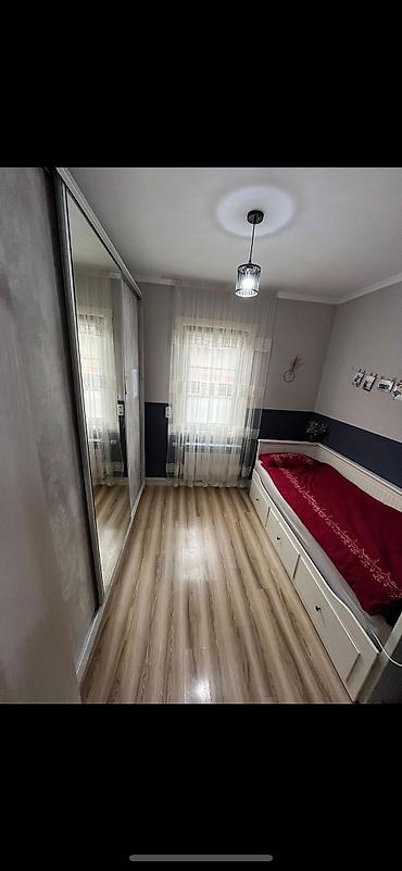 Продажа коттеджей и домов: Продается дом в городе Токмак * Комнаты: 5 спален большой зал — 14