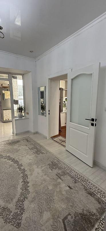 кухня на аренду: 60 м², 4 комнаты, Без подселения — 1