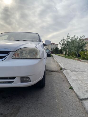 chevrolet azerbaycan: Chevrolet Chevette: 1.7 l | 2008 il | 250000 km Sedan