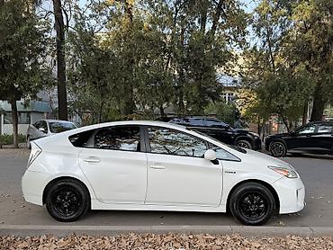 мф 70: Toyota Prius: 2015 г., 1.8 л, Вариатор, Гибрид, Хэтчбэк — 2