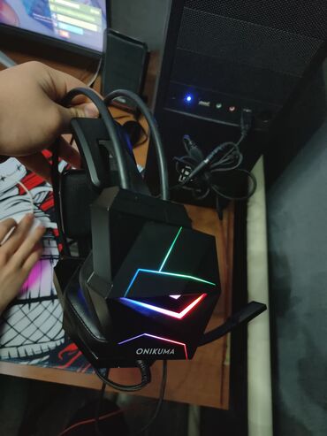 накладные наушники sennheiser: Наушники ONIKUMA Gaming with RGB LED X20 black Подключение USB Хорошее