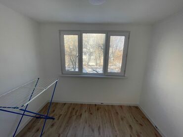 3 комнатная квартира 104 серии бишкек: 3 комнаты, 58 м², 104 серия, 2 этаж, Евроремонт