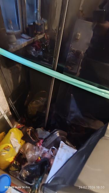 Холодильники: Двухдверный холодильник Side-by-Side, черное стеклянное оформление — 3