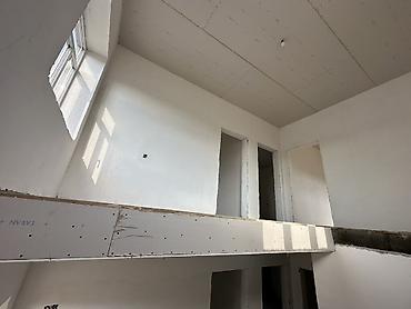 bakida tecili satilan ucuz heyet evleri: 6 otaqlı, 130 kv. m, Təmirsiz — 6