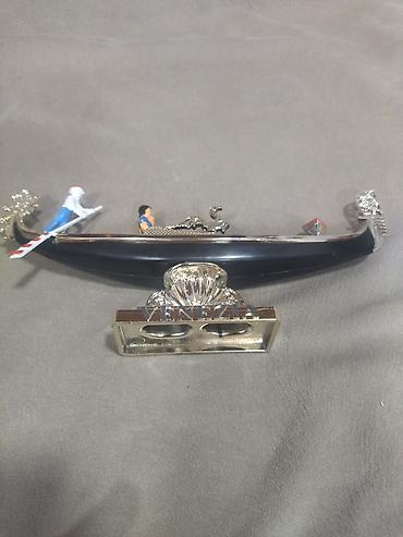 Heykəlciklər: Məhsul: Venesiya gondolu suveniri – “La Gondola di Venezia” Mənşə — 5