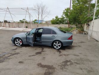 Mercedes-Benz: Mercedes-Benz C 180: 1.8 l | Sedan — 9