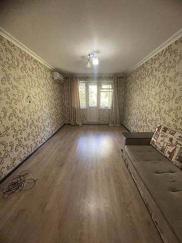 2 комнаты, 44 м², 8 мкр 104 серия, 2 этаж, Косметический ремонт at lalafo.kg 2 комнаты, 44 м², 8 мкр 104 серия, 2 этаж, Косметический ремонт