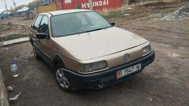 Volkswagen: Volkswagen Passat: 1991 г., 1.8 л, Механика, Бензин, Седан