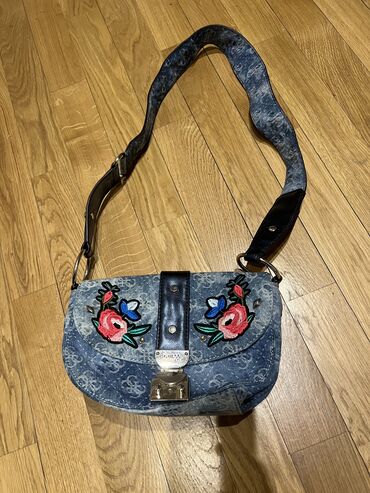 Очки: Guess canta ela veziyyetde 30azn