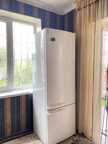 холодильники встроенные в кухонную мебель: Холодильник Pozis, Б/у, Двухкамерный