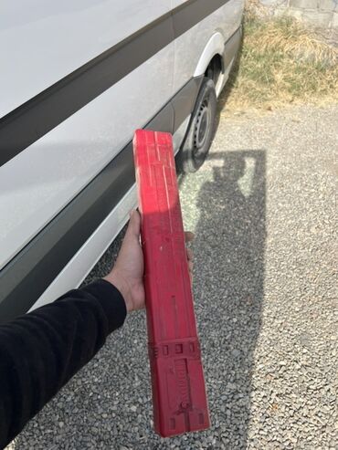 камеры на машину: Аварийный знак-треугольник для автомобиля - Складной отражающий