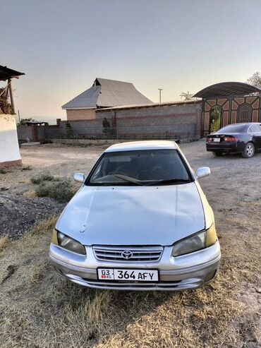 Toyota: Toyota Camry: 1999 г., 2 л, Автомат, Бензин, Седан