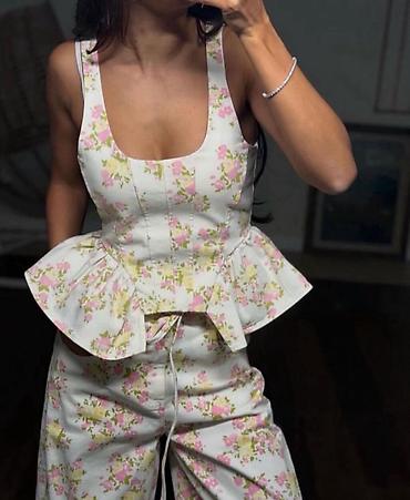 torba za vikend: ✅Dvodelni ženski komplet sa cvetnim printom
✅2300 din
✅S M L — 9