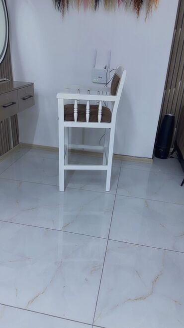 Salon, tibbi mebel dəsti: Gözəllik salonu üçün avadanlıqlar və interyer elementləri - Dairəvi — 10