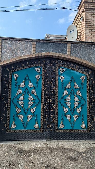 Продажа коттеджей и домов: Продаётся 2х этажный дом(по улице Перекопская) на 8 сотках с — 16