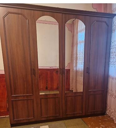 Paltar dolabları, qarderoblar: Dörd qapılı geyim şkafı - Ön hissə: 2 ədəd tam hündürlükdə güzgülü — 4