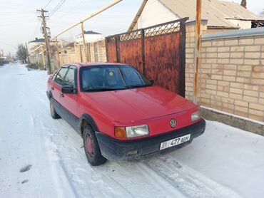 ист 1 5: Volkswagen Passat: 1988 г., 1.8 л, Механика, Бензин, Седан