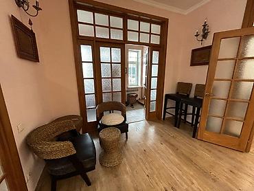 Долгосрочная аренда домов: 175 м², 3 комнаты — 4