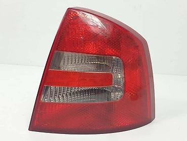 dozer za prihranu: STOP SVETLO DESNO ZA ŠKODA OCTAVIA OD 2004. DO 2009. GOD. | Polovni — 2