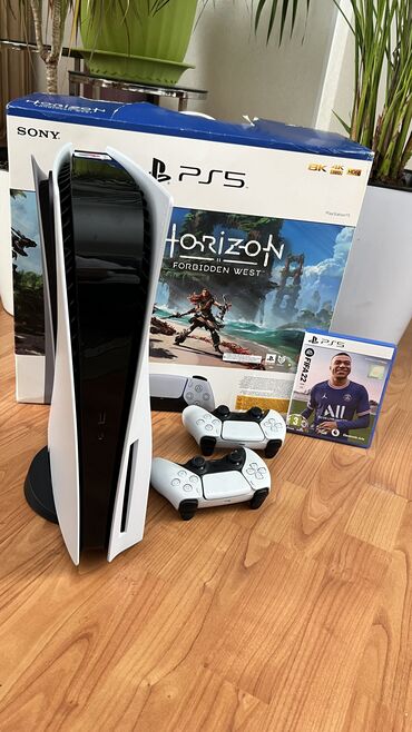 soni playstation 2: Консоль PlayStation 5 + 2 контроллера DualSense + Fifa 22 + коробка и