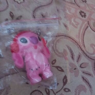 Breloklar: Stitch çəhrayı rənglərinin asımliq açardan ve ya sumkadan almaq olar — 12