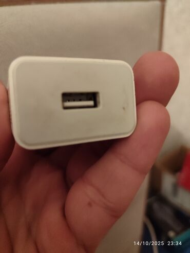 Şarj cihazları: Simsiz şarj cihazı Samsung, 10 Vt -da lalafo.az — 3 Şarj cihazları: Simsiz şarj cihazı Samsung, 10 Vt — 3