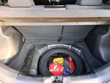 Nissan: Nissan Tiida: 1.6 l | 2011 il Hetçbek — 2