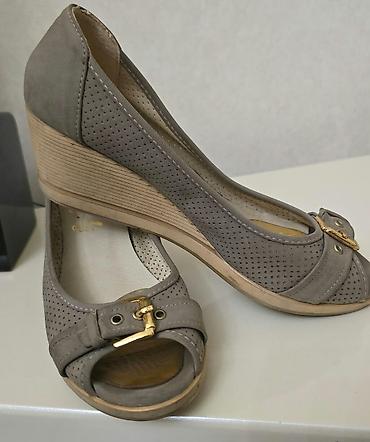 ysl tufli: Qadın wedge tufli-sandaletləri - Rəng: boz-bej (taupe) - Model: burnu — 1