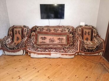 Qida məhsulları: İşlənmiş, Klassik divan, Divan, Bazasız, Açılan