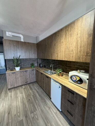 Посуточная аренда квартир: 1 комната, Душевая кабина, Постельное белье, Кондиционер — 11