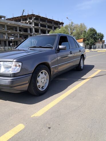 стекло w124: Mercedes-Benz E-Class W124 седан, тёмно‑серый металлик. Кузов: -